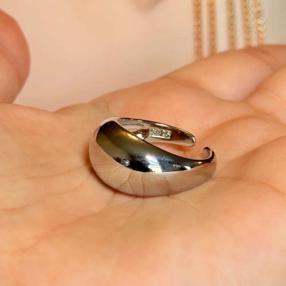 ⚜️ Elegant Silver Dome Ring